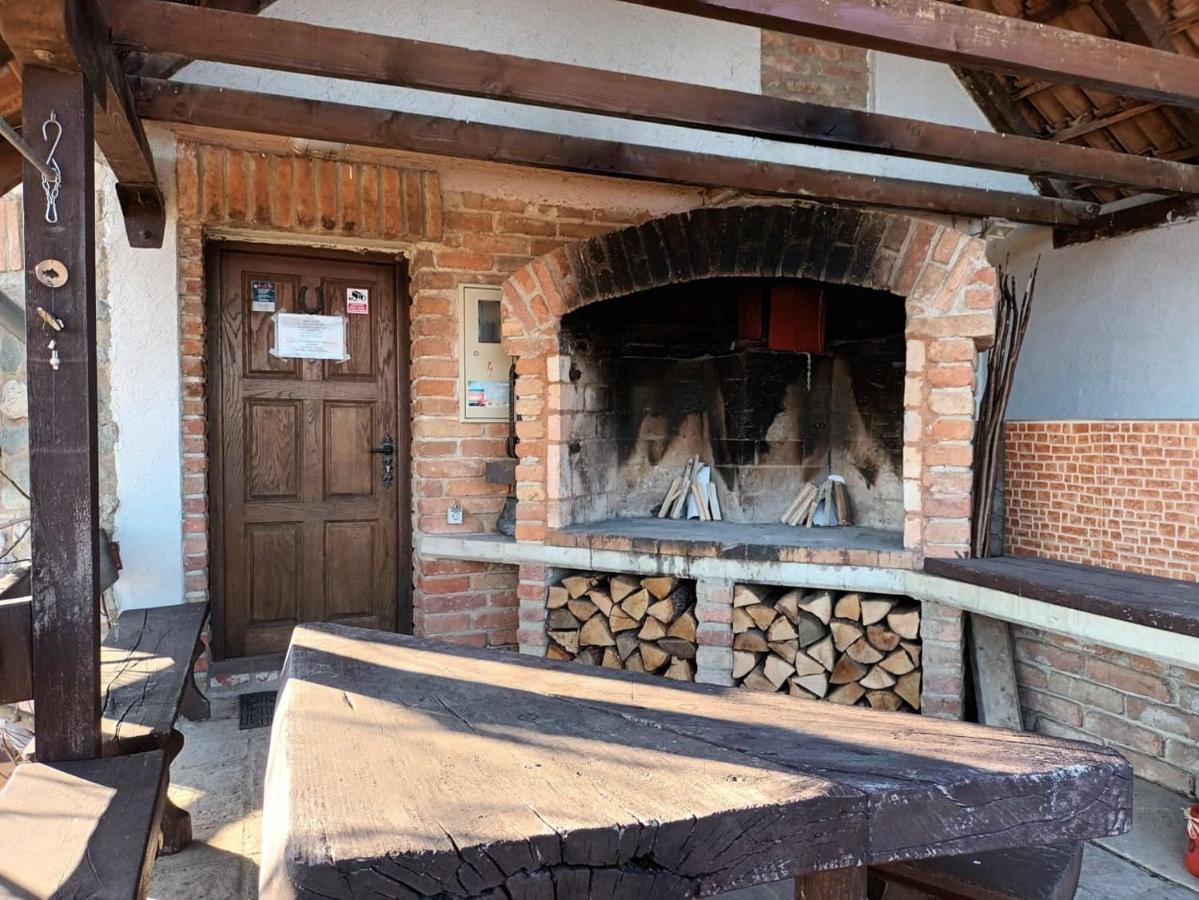 Robinson Vila Kitokret Kutjevo Dış mekan fotoğraf